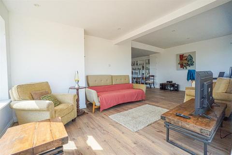 3 bedroom detached house for sale, Pine Avenue, Hastings