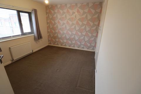 3 bedroom end of terrace house to rent, Lindisfarne Road, Middlesbrough TS3