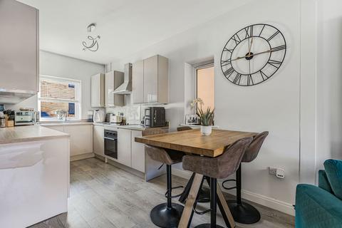4 bedroom semi-detached house for sale, Newdawn Place,Cheltenham,GL51 0FR