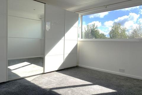 undefined, Kingsway, Blackwater GU17