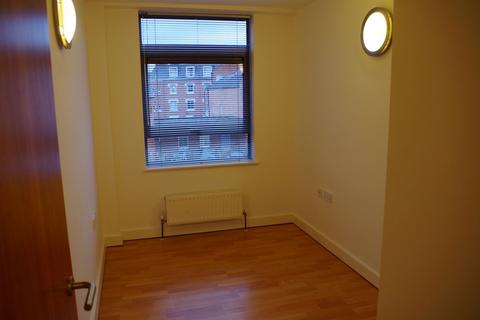 2 bedroom flat to rent, Hazelwood Road, Northampton NN1