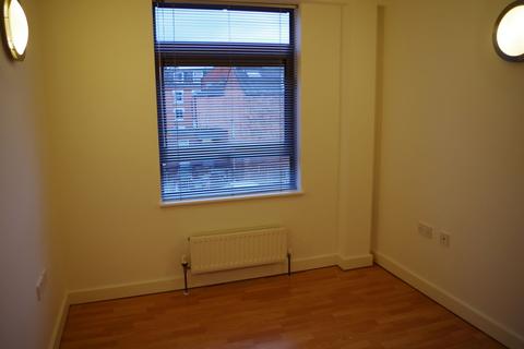 2 bedroom flat to rent, Hazelwood Road, Northampton NN1