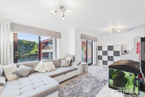 4 bedroom detached house for sale, Chaffinch Crescent, Billericay