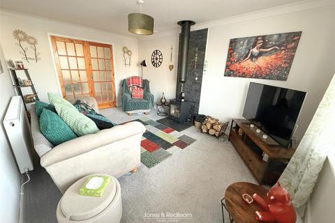 3 bedroom detached bungalow for sale, Llys Sion, Rhyl