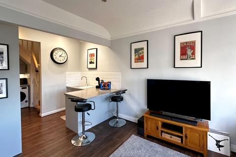 1 bedroom flat for sale, Lansdowne House, 6 Plymouth Road, Penarth