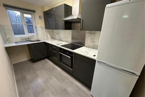 2 bedroom flat to rent, Slough,  Berkshire,  SL3