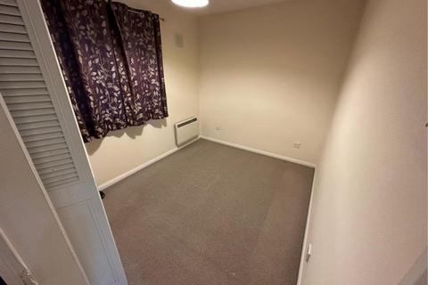 2 bedroom flat to rent, Slough,  Berkshire,  SL3