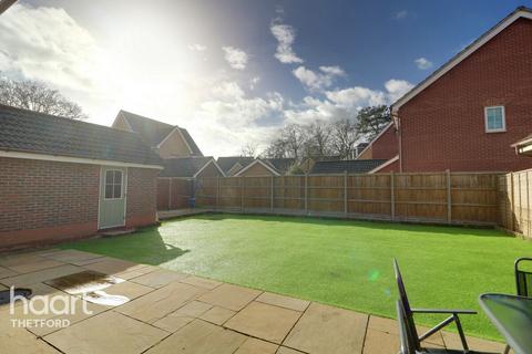 5 bedroom detached house for sale, George Road, Thetford