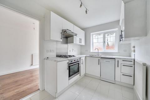 undefined, Holly Drive,  Aylesbury,  HP21