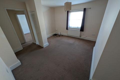 2 bedroom apartment to rent, Nelson Street, Ryde, Isle of Wight