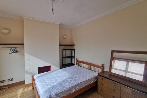 5 bedroom terraced house to rent, Milner Road, Brighton, BN2 4BQ