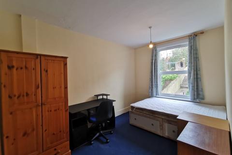 5 bedroom terraced house to rent, Milner Road, Brighton, BN2 4BQ