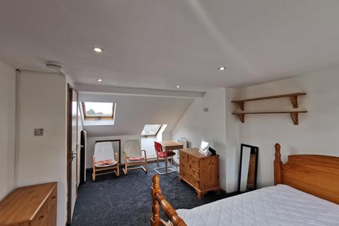 5 bedroom terraced house to rent, Milner Road, Brighton, BN2 4BQ