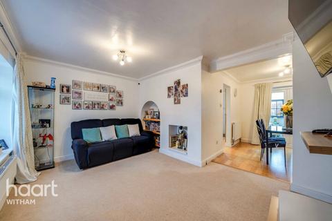 3 bedroom terraced house for sale, Elizabeth Avenue, Witham