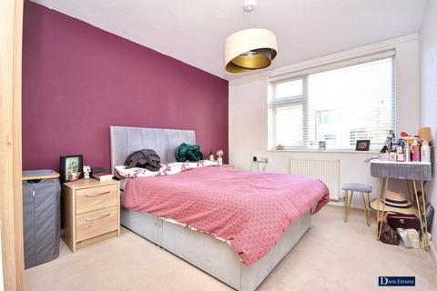 2 bedroom flat for sale, Ferguson Court, Ferguson Avenue, Gidea Park, Romford, RM2