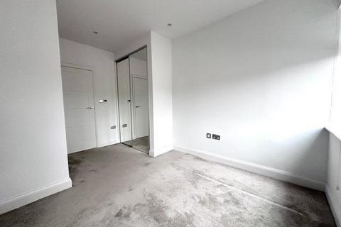 2 bedroom house to rent, Everard Close, St. Albans