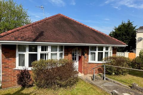 2 bedroom detached bungalow to rent, Trallwn Road, Llansamlet, SA7