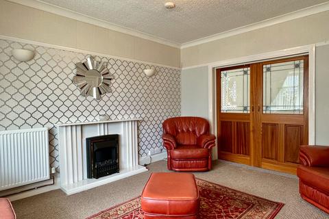 2 bedroom detached bungalow to rent, Trallwn Road, Llansamlet, SA7
