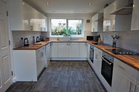1 bedroom terraced house to rent, Holmsley Walk, Woodlesford, Leeds, LS26 8SJ