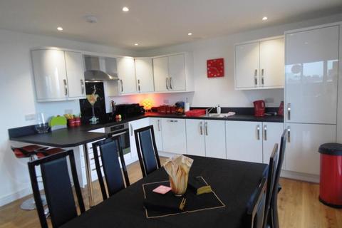 2 bedroom apartment to rent, Park Lane Plaza, Jamaica Street, Liverpool