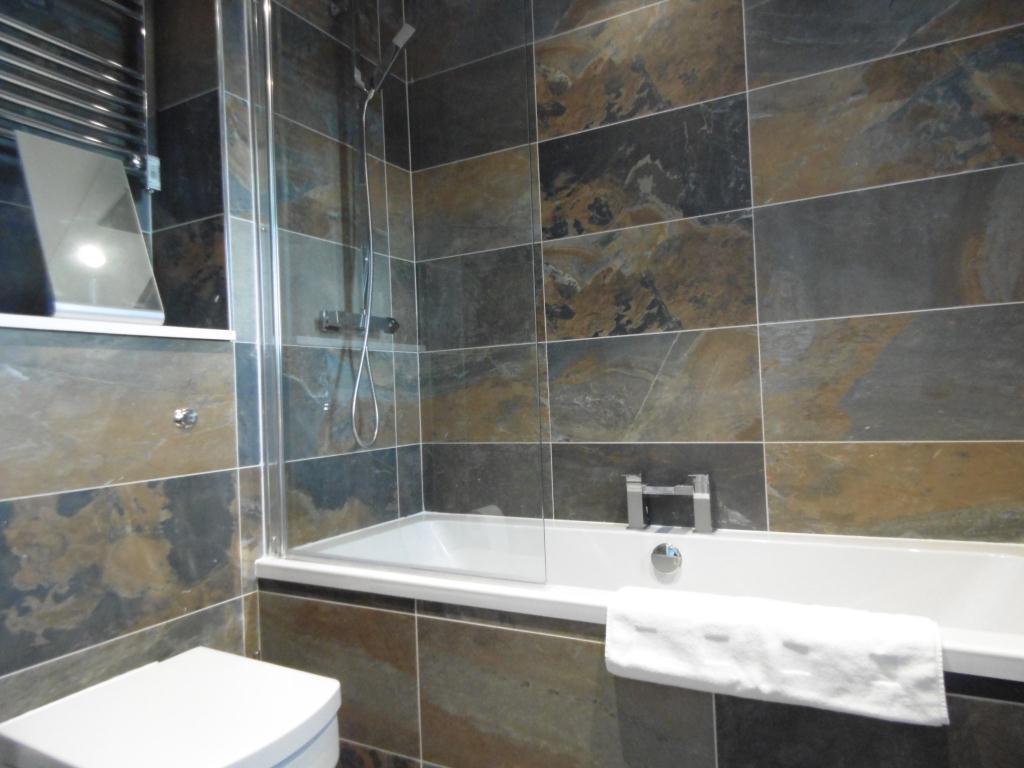 P1070088 lge.jpg