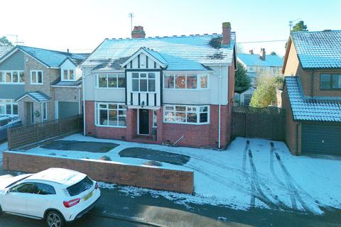 4 bedroom detached house for sale, Eggington Road, Stourbridge DY8