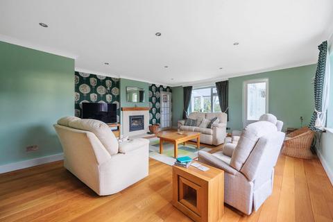 4 bedroom detached bungalow for sale, High Street, Tadlow SG8