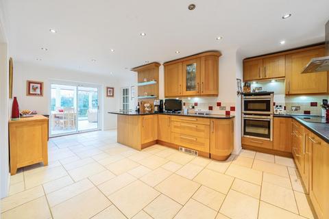 4 bedroom detached bungalow for sale, High Street, Tadlow SG8