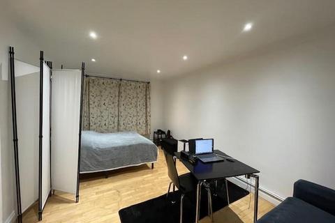 Studio to rent, Nelson Road,  Stanmore,  HA7