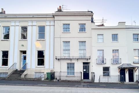 2 bedroom flat to rent, London Road, Cheltenham GL52