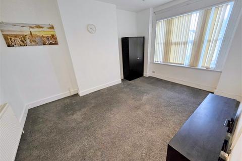 2 bedroom flat to rent, Whitehorse Road, Croydon, Croydon, Surrey.