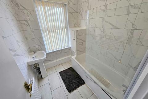2 bedroom flat to rent, Whitehorse Road, Croydon, Croydon, Surrey.