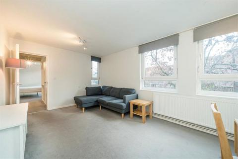 1 bedroom flat to rent, More Close, London W14
