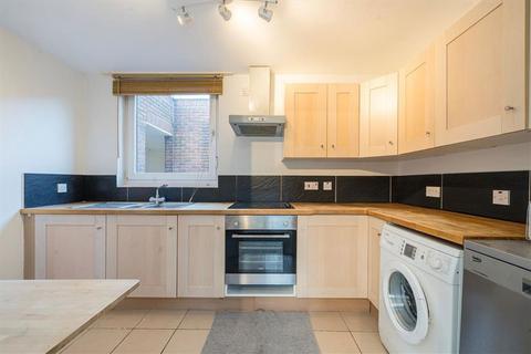 1 bedroom flat to rent, More Close, London W14