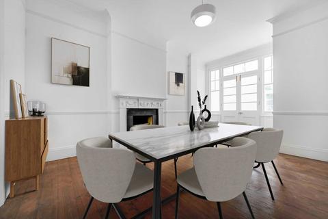 4 bedroom semi-detached house to rent, Abinger Road, London W4