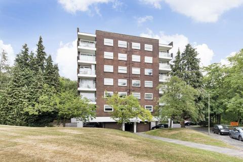 2 bedroom flat to rent, Fairview Court, London NW4