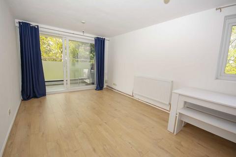 2 bedroom flat to rent, Fairview Court, London NW4