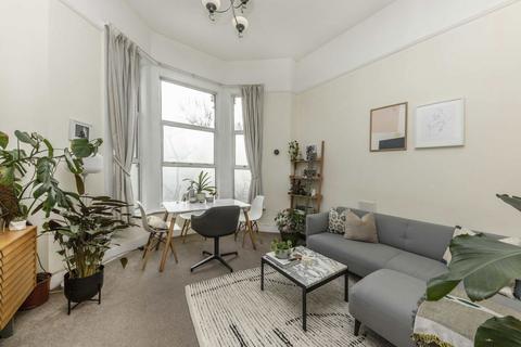 1 bedroom flat to rent, Cavendish Road, London NW6