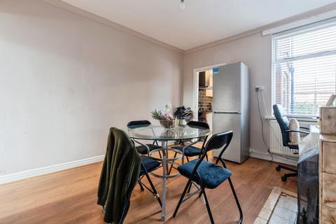 3 bedroom terraced house for sale, Ring Fence, Loughborough LE12