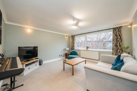 2 bedroom flat for sale, London Road, Twickenham TW1