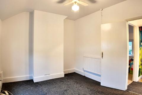 3 bedroom semi-detached house for sale, Penybryn Avenue, Cefn Fforest, NP12