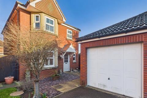 3 bedroom detached house for sale, Windfall Way, Elmbridge, Gloucester