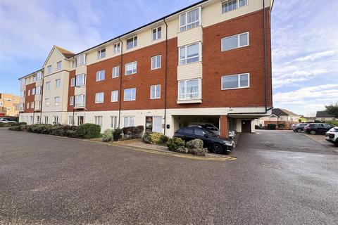 2 bedroom flat to rent, Wilkinson Drop, Oak Road South, Benfleet