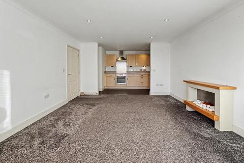 2 bedroom flat to rent, Wilkinson Drop, Oak Road South, Benfleet