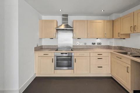 2 bedroom flat to rent, Wilkinson Drop, Oak Road South, Benfleet