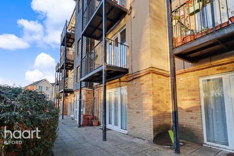 2 bedroom apartment for sale, Blackthorn Road, Ilford