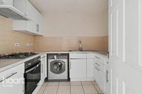 2 bedroom apartment for sale, Blackthorn Road, Ilford