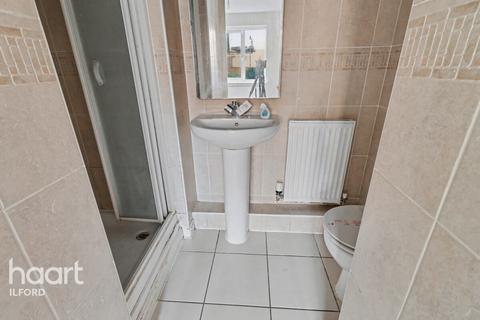 2 bedroom apartment for sale, Blackthorn Road, Ilford
