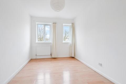 undefined, Camelot Close, London, SE28