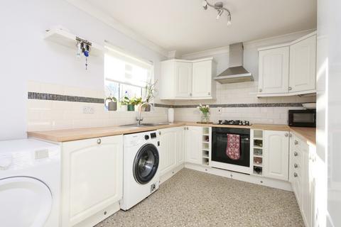 4 bedroom detached house for sale, Chaffinch Chase, Gillingham